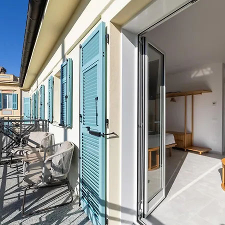 Alaxia Apartment *