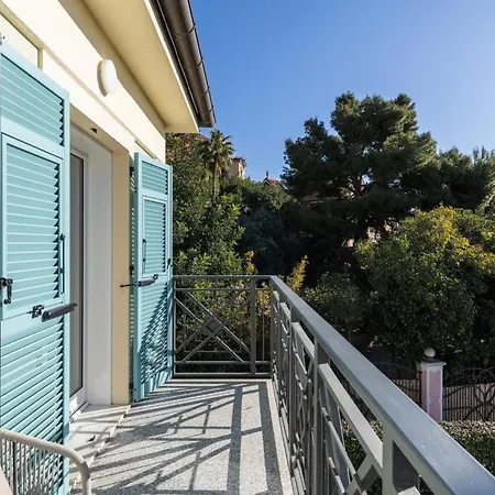 Alaxia Apartment Alassio