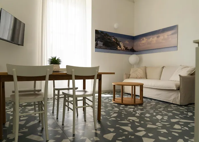 Alaxia Exclusive